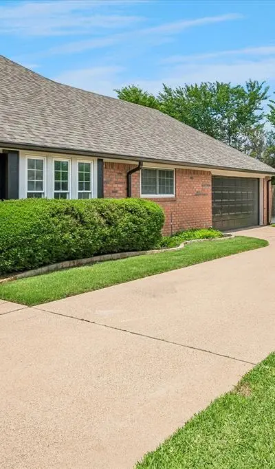 3912 Brookside Drive, Bedford TX 76021 - Photo 4