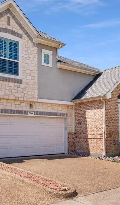 2548 Corbeau Drive, Irving TX 75038 - Photo 3