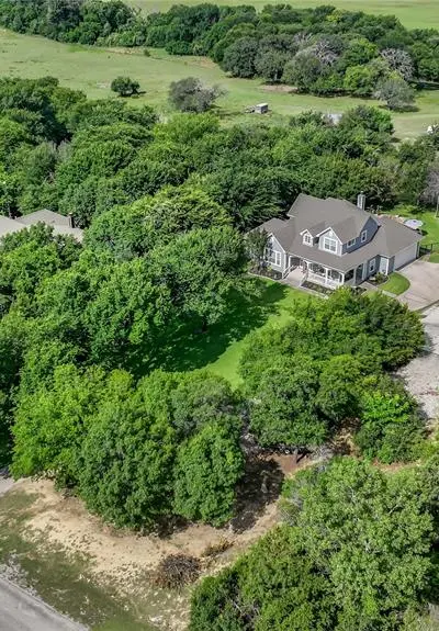 177 Horizon Circle, Azle TX 76020 - Photo 5