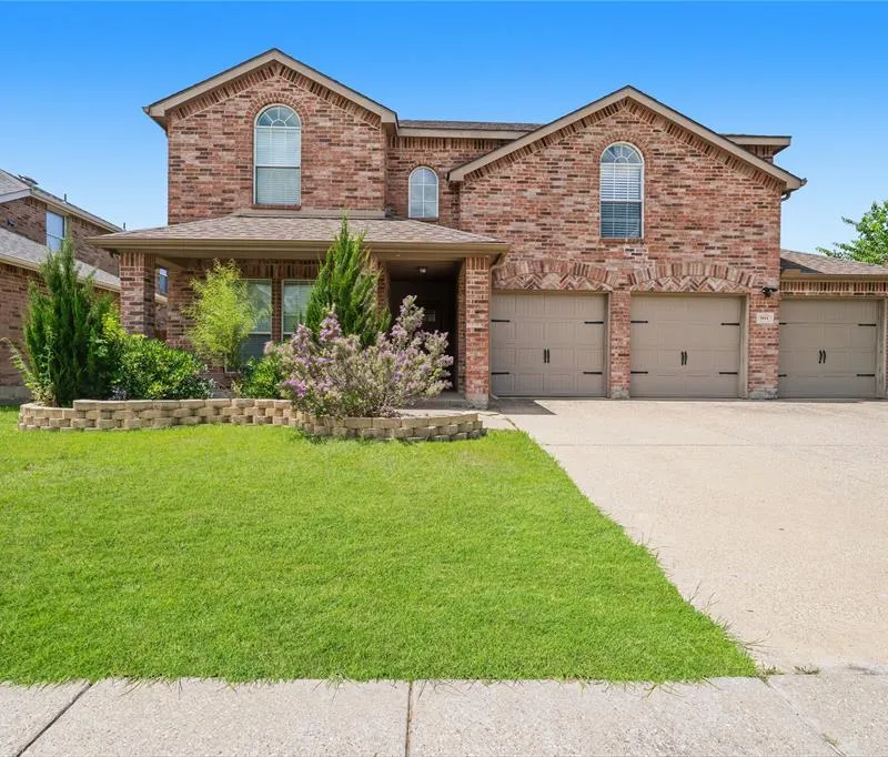 1011 Castroville Drive, Forney TX 75126