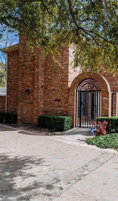 6205 Bellaire Drive S, Fort Worth TX 76132 - Photo 3