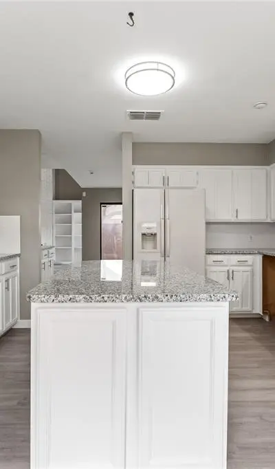 6205 Bellaire Drive S, Fort Worth TX 76132 - Photo 5