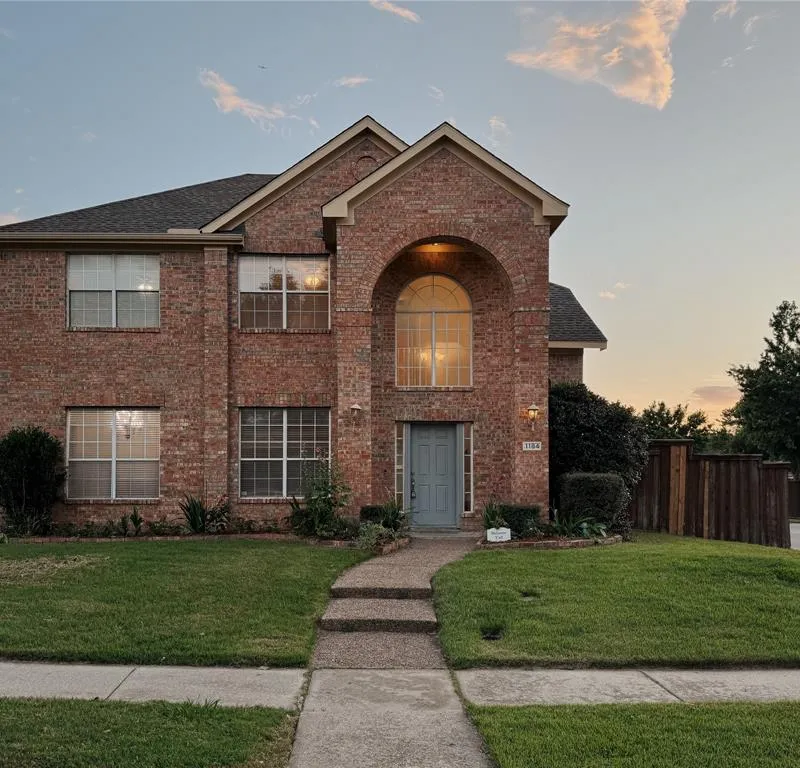 1184 Courtney Lane, Lewisville TX 75077