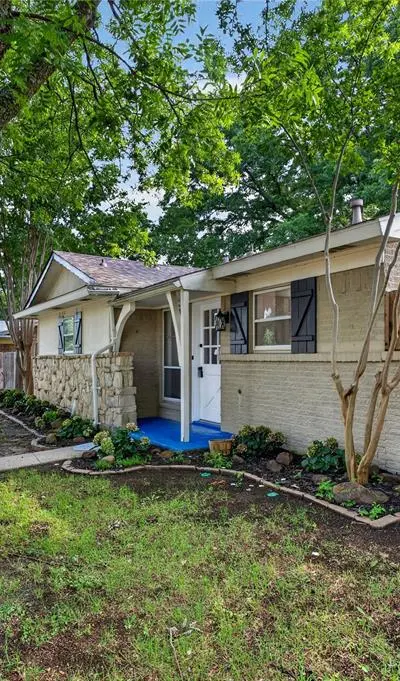 1621 Debbie Drive, Plano TX 75074 - Photo 4