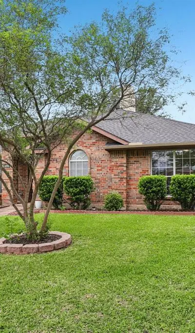 8205 Danbury Court, Rowlett TX 75089 - Photo 2