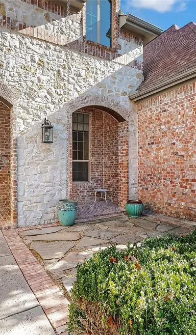 11048 Riney Court, Frisco TX 75035 - Photo 2