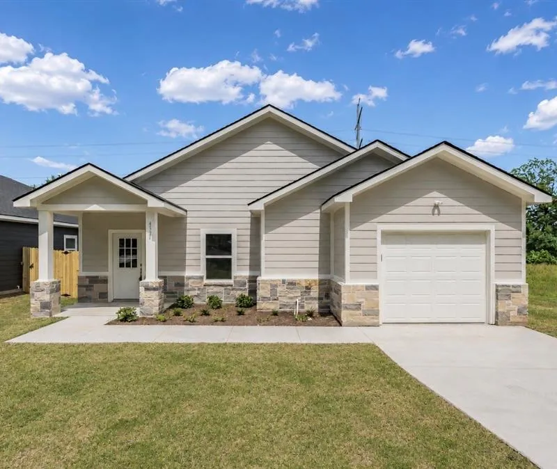 4526 Kolloch Drive, Dallas TX 75216