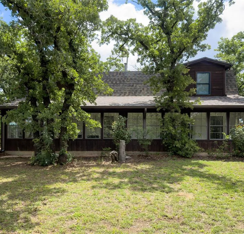 1102 NE 23rd Street, Mineral Wells TX 76067