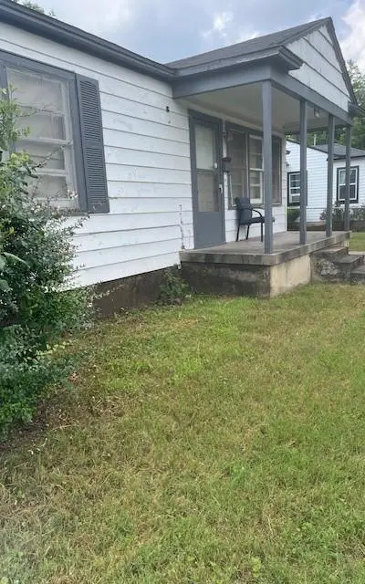 2602 Falls Drive, Dallas TX 75211 - Photo 4