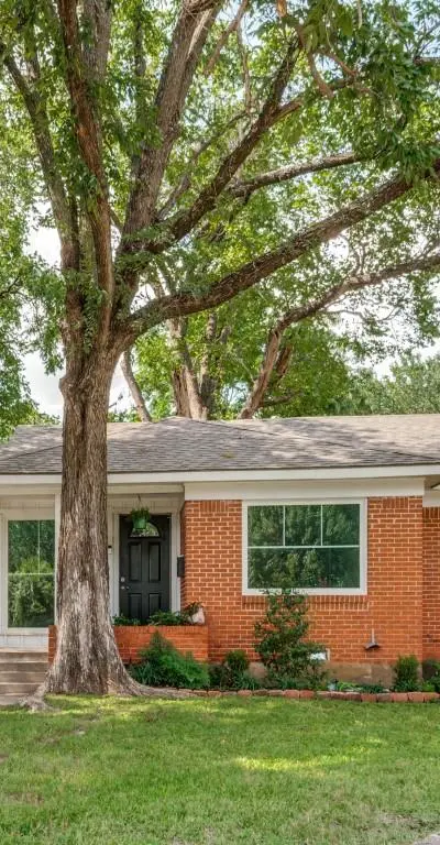913 W Inwood Drive, Arlington TX 76013 - Photo 2