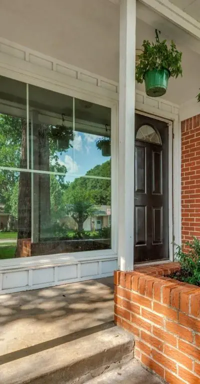 913 W Inwood Drive, Arlington TX 76013 - Photo 3