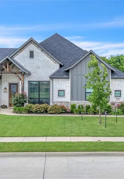 1014 Rennard Street, Caddo Mills TX 75135