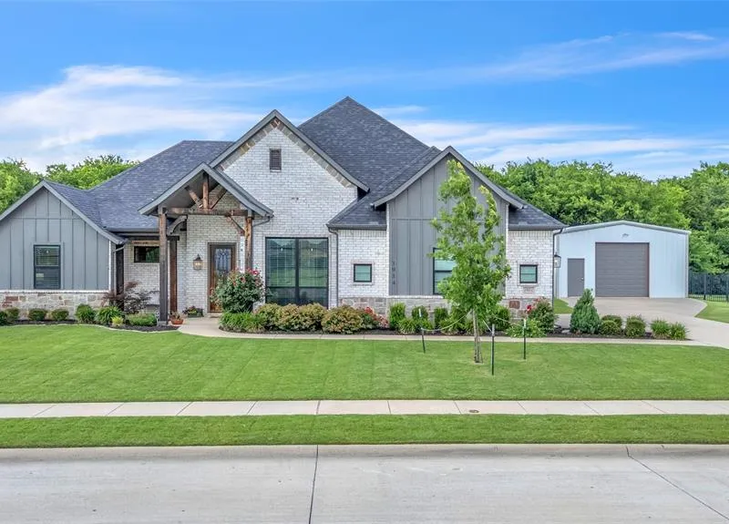 1014 Rennard Street, Caddo Mills TX 75135