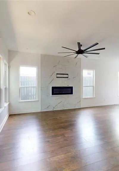 1301 Compton Street, Dallas TX 75203 - Photo 2