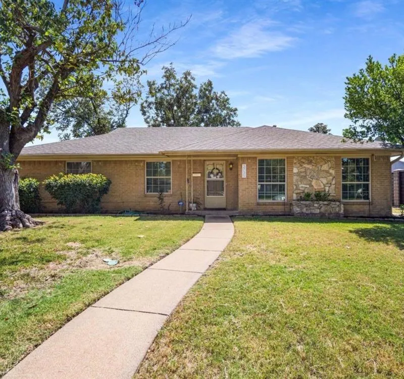 3750 Ridgeoak Way, Farmers Branch TX 75244