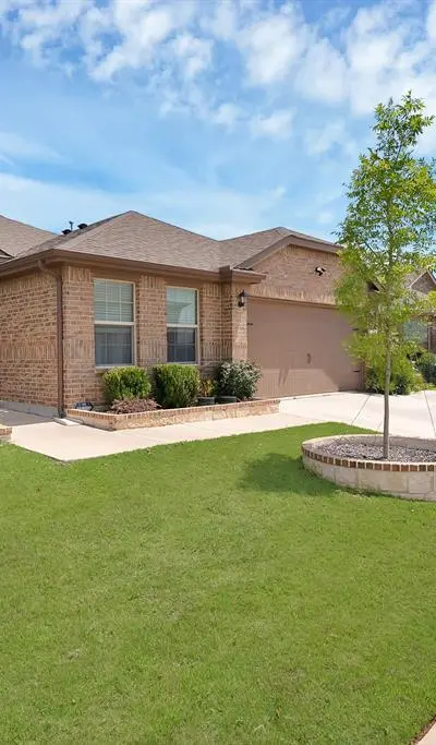 228 Foxhunter Street, Fort Worth TX 76131 - Photo 2