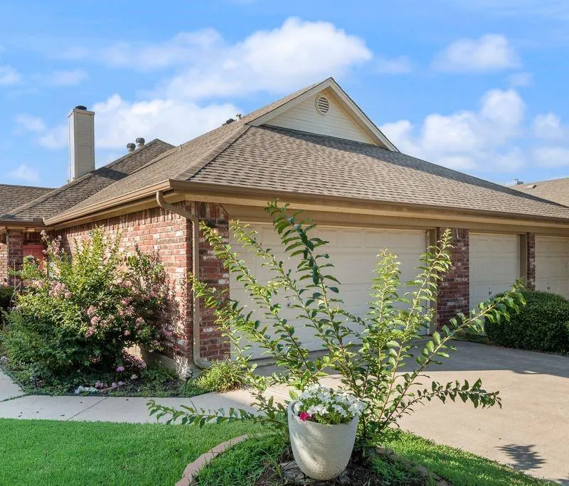 3205 Cape Cod Court, Arlington TX 76017