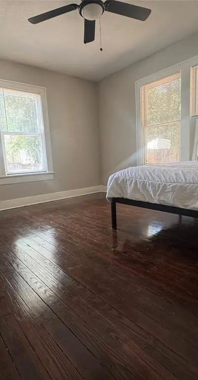 3227 Spring Avenue, Dallas TX 75215 - Photo 2