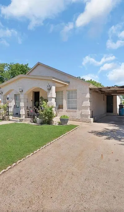 1717 E Harvey Avenue, Fort Worth TX 76104 - Photo 2