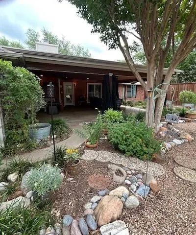 3417 Nottingham Drive, Denton TX 76209 - Photo 4