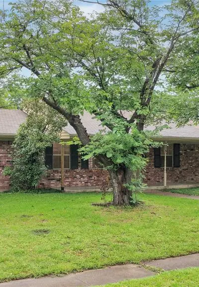 415 E Mona Avenue, Duncanville TX 75137 - Photo 3