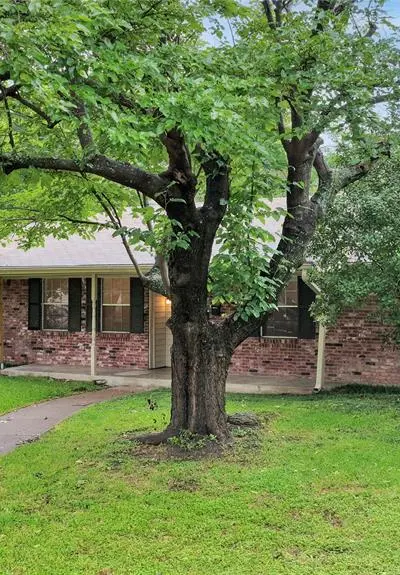 415 E Mona Avenue, Duncanville TX 75137 - Photo 5