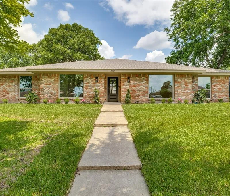2809 Mollimar Drive, Plano TX 75075