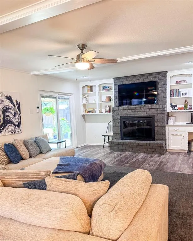 5131 Menefee Drive, Dallas TX 75227