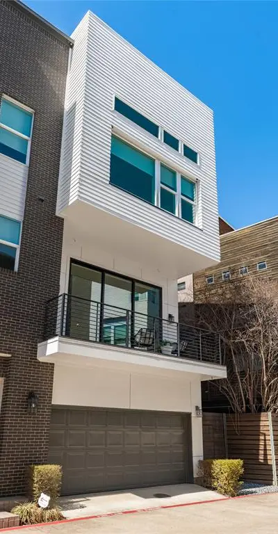 381 E Greenbriar Lane # 401, Dallas TX 75203 - Photo 2