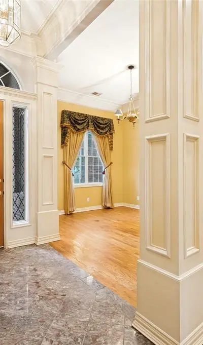 4037 Cotswold Court, Dallas TX 75220 - Photo 2