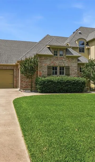 107 Iriquois Drive, Lake Kiowa TX 76240 - Photo 4