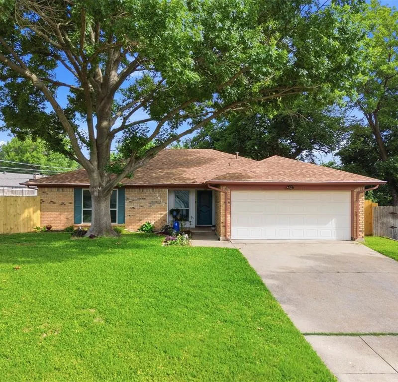 5617 Kindling Court, Arlington TX 76016