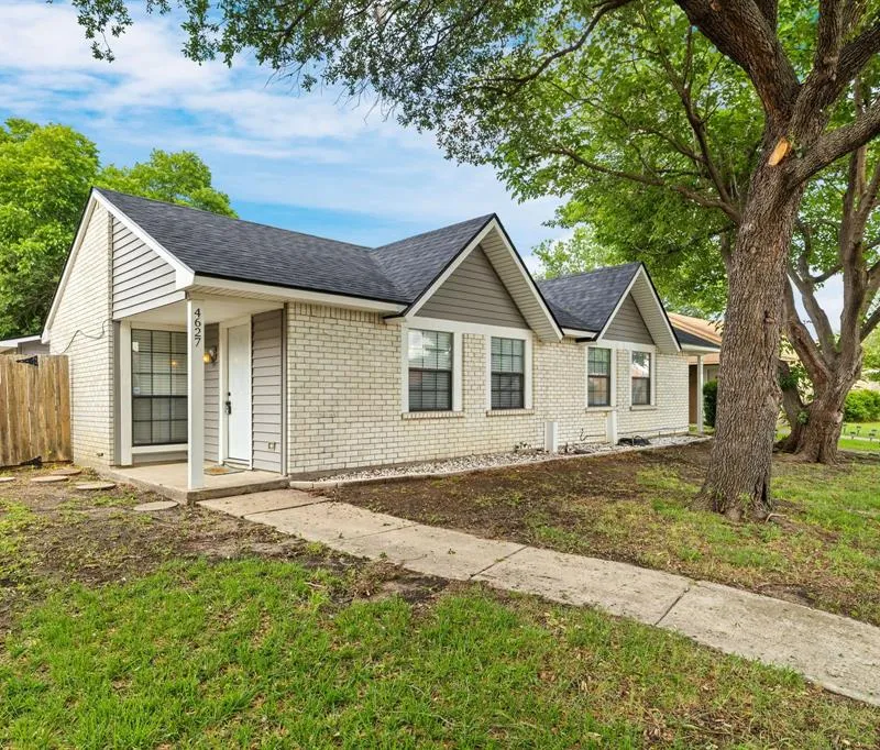 4627 Chapman Street, The Colony TX 75056