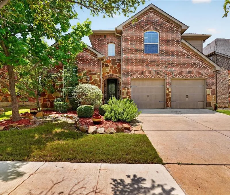 8513 Bayberry Avenue, Lantana TX 76226