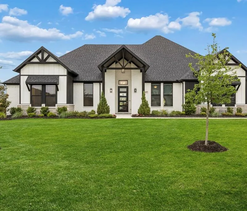 4037 Lagos Drive, Midlothian TX 76065