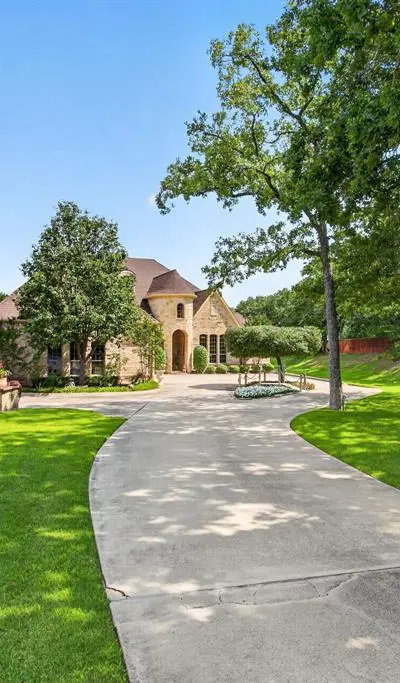 10513 Silver Fox Court, Fort Worth TX 76108 - Photo 3