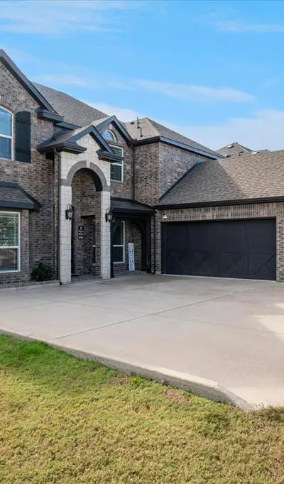 506 Crestview Drive, Midlothian TX 76065 - Photo 3