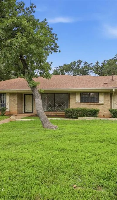 823 Ridgecrest Circle, Denton TX 76205