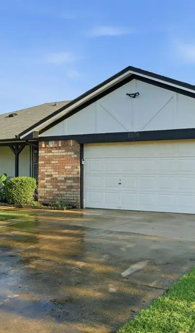 8516 Crestview Drive, North Richland Hills TX 76182 - Photo 2