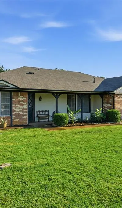 8516 Crestview Drive, North Richland Hills TX 76182 - Photo 3