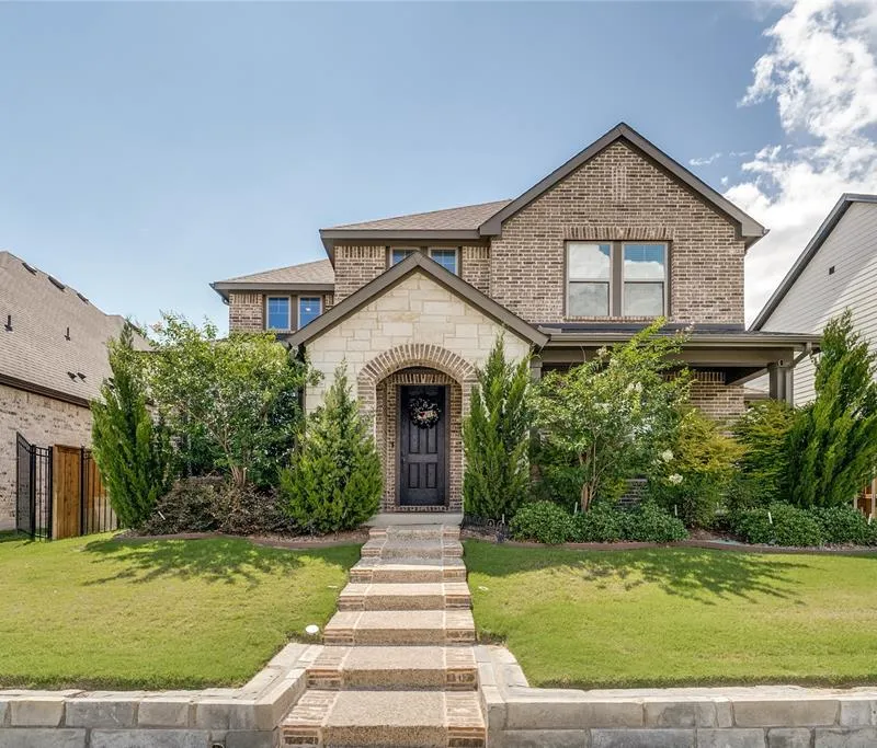 909 Almond Blossom Circle, Crowley TX 76036