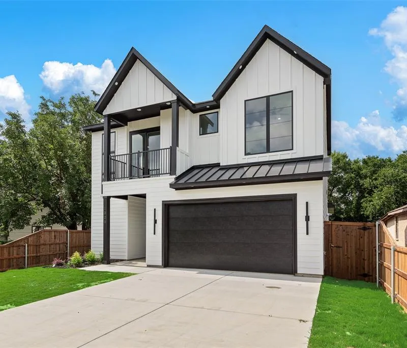 1220 Walmsley Avenue, Dallas TX 75208