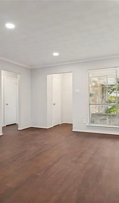 7003 Kingsbury Drive, Dallas TX 75231 - Photo 5