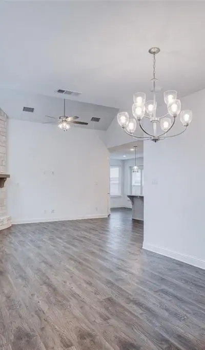 1435 Eden Valleywood Way, Arlington TX 76005 - Photo 5