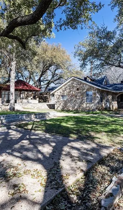 3625 Montego Boulevard, Granbury TX 76049 - Photo 3