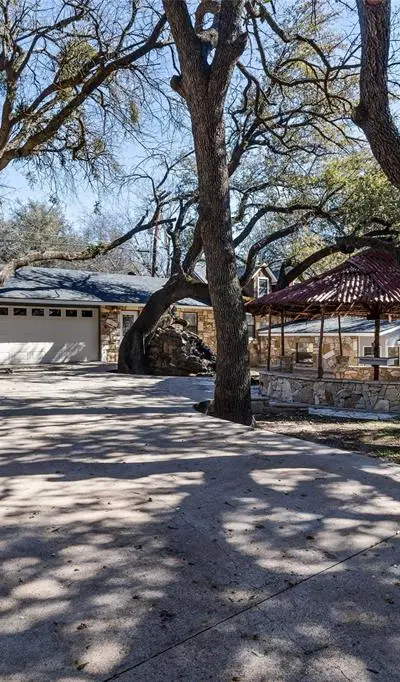 3625 Montego Boulevard, Granbury TX 76049 - Photo 4