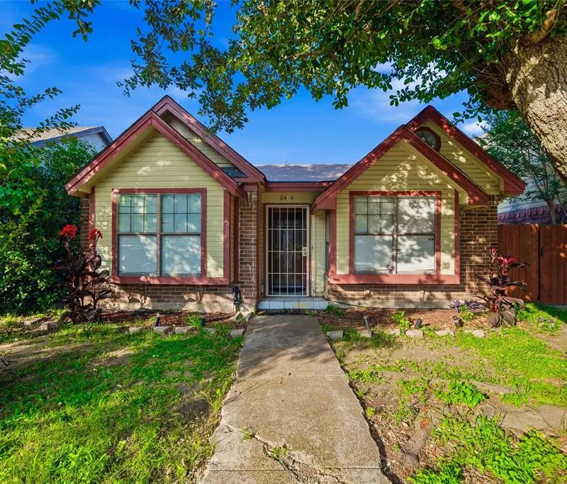 10464 Woodleaf Drive, Dallas TX 75227