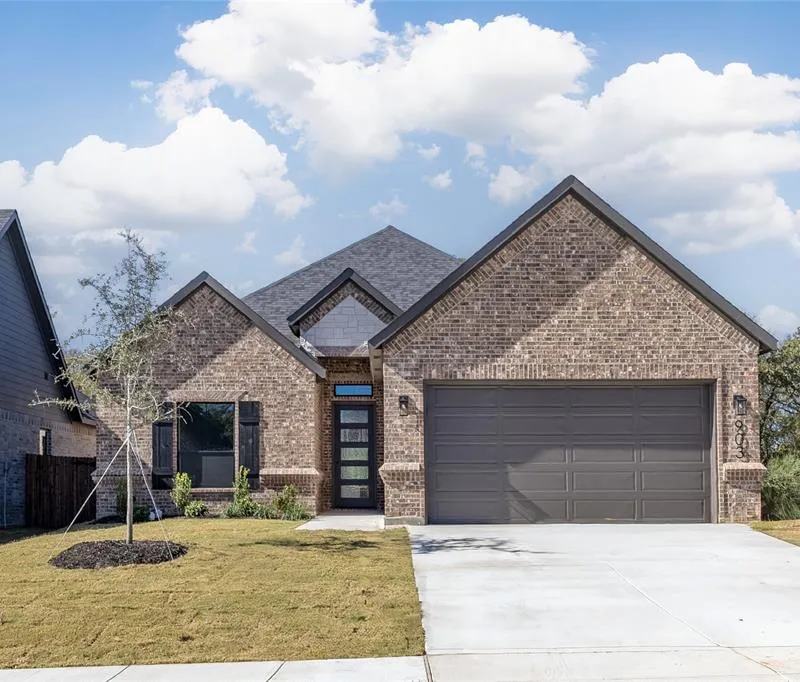 903 Boston Lane, River Oaks TX 76114