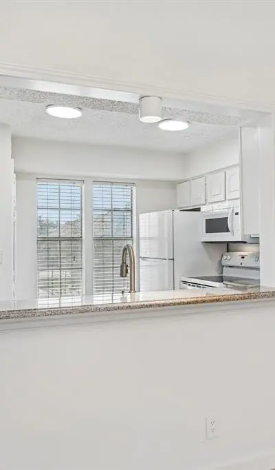 5300 Keller Springs Road # 2055, Dallas TX 75248 - Photo 3