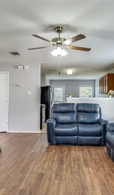 4033 Shawnee Trail, Heartland TX 75126